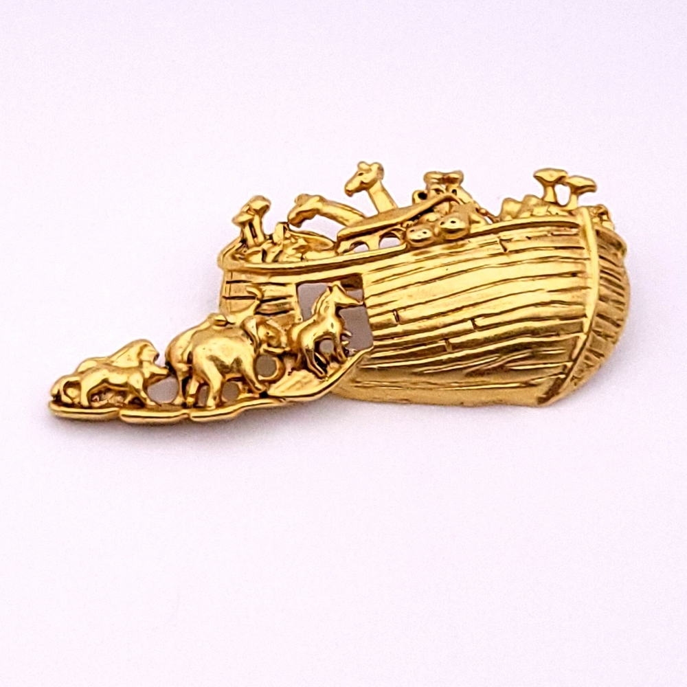 Whimsical Gold Noah’s Ark Brooch – Vintage Animal Pair Pin, Unmarked